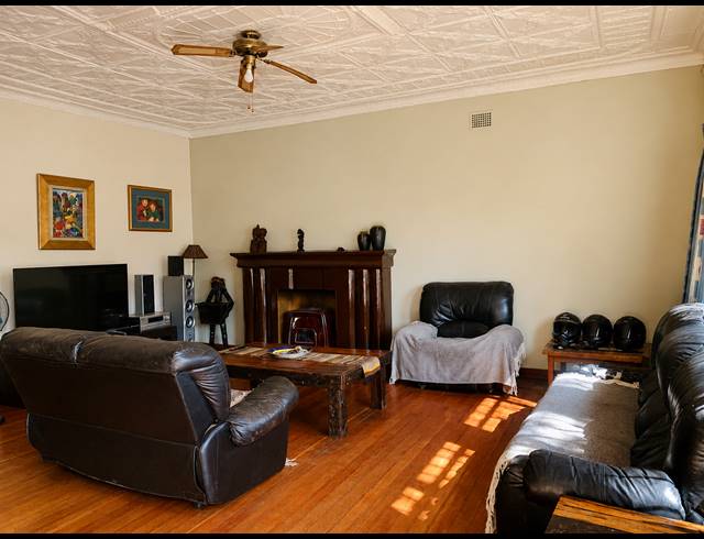 3 BEDROOM FREEHOLD FOR SALE IN HEIDELBERG CENTRAL